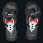 Tongs Groom Tuxedo Custom<br><div class="desc">Groom tuxedo tongs flops! Personnalisez et ajoutez les noms des mariés et des mariés. La date du mariage,  aussi. Des tongs de mariée sont également disponibles.</div>