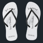 Tongs Juste married personnalisable<br><div class="desc">Flip-flops personnalisables comme cadeau pour les mariés.</div>