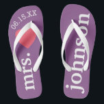 Tongs M. et Mme Lune de miel personnalisée avec coeur<br><div class="desc">Un design parfait pour un mariage à la plage ou pour une lune de miel. Remplacez la Mme par M. pour faire une paire de coordination.</div>