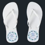 Tongs M. & Mme Blue Floral Mariage Flip Flops<br><div class="desc">Pour plus de personnalisation,  cliquez sur le bouton "Customiser" et utilisez notre outil de conception pour modifier ce modèle. Si les options sont disponibles,  vous pouvez modifier le texte et l'image en cliquant simplement sur "Modifier/Supprimer le texte ou l'image ici" et ajouter le vôtre. Conçu par Sketchepedia / Freepik.</div>