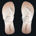 Tongs Mariage de récolte d'automne Mère de la chambre<br><div class="desc">La récolte d'automne est le thème de ces élégantes tongs Mère de la Groom qui présentent le grain sur un arrière - plan en bronze. Tout le texte peut être customisé pour votre occasion spéciale.</div>
