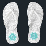 Tongs Monogramme gris et turquoise de Damas florales<br><div class="desc">sandales à tongs imprimées sur mesure avec un élégant motif à damas floral élégant et votre monogramme ou autre texte personnalisé dans un cadre circulaire. Cliquez sur Customiser pour modifier les polices de texte et les couleurs ou ajouter vos propres images pour créer un design unique et unique !</div>
