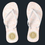 Tongs Monogramme rose et doré de Damas Floral<br><div class="desc">sandales à tongs imprimées sur mesure avec un élégant motif à damas floral élégant et votre monogramme ou autre texte personnalisé dans un cadre circulaire. Cliquez sur Customiser pour modifier les polices de texte et les couleurs ou ajouter vos propres images pour créer un design unique et unique !</div>