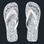 Tongs Monogramme Silver Glam Parties scintillant Mère de<br><div class="desc">Un cadeau amusant pour la mère de la mariée et du marié. Quand ses pieds seront fatigués à la fin de la nuit,  elle en voudra ! Personnalisez-les !</div>