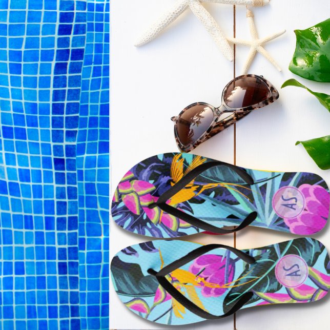 Tongs Motif de feuillage tropical gras avec colibri (Monogram Bold Tropical Foliage Flip Flops)
