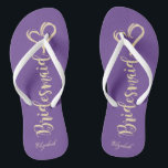 Tongs Parties scintillant d'or femme de chambre, Coeurs<br><div class="desc">Mignonne femme de chambre et le coeur sur arrière - plan violet avec votre nom. Sélectionnez le bouton costume pour modifier le style,  la couleur et la taille des polices. N'importe quelle fille aimerait avoir ce design élégant et élégant.</div>