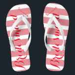 Tongs Personalisé Maid of Honor rouge et rose<br><div class="desc">Motif Personnalisé Rouge et rose - Changez dans N'importe quelle couleur en cliquant sur personnaliser. Et dis tout ce que tu veux. Faites-en un de ces flip flops qui ont VOTRE message sur eux. Parlez de la plage !</div>