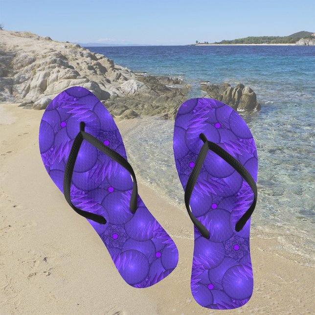 Tongs Planètes violettes, motif fractal moderne (Créateur téléchargé)