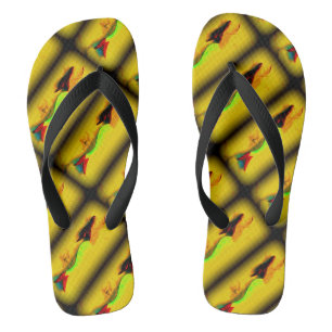 Tongs sirènes de brunette en nage