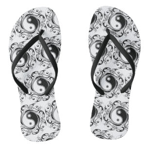 Tongs Symbole Yin & Yang Style de tatouage noir et blanc