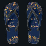 Tongs Tante de la mariée Gold Foliage Marine Bleu<br><div class="desc">Ces magnifiques tongs bleu marine de feuillage de la Tante de la Mariée ont un arrière - plan bleu foncé qui est orné d'un motif de verdure fleurie dorée complexe et de typographie moderne personnalisable. La combinaison de la riche marine et de l'or chatoyant crée une esthétique élégante et luxueuse....</div>