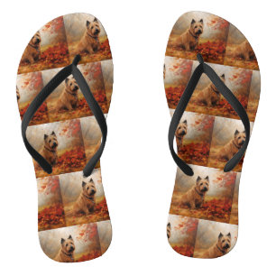 Tongs Terrier Australien dans les feuilles d'automne qui
