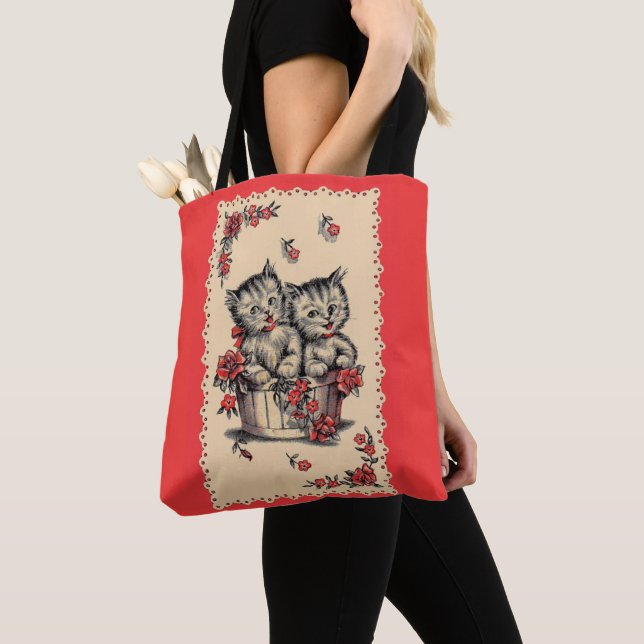 Tote Bag adorable chatons dans un panier de fleurs (De près)