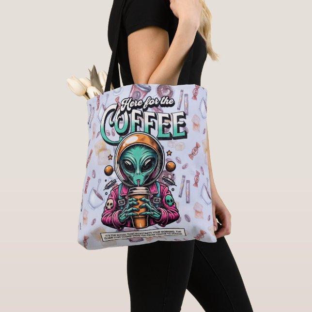 Tote Bag Alien ici pour le café (De près)