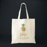 Tote Bag Aloha Tropical Hawaiian Pineapple Wedding Favorise<br><div class="desc">Sac en toile Mariage Aloha Tropical Hawaiian Pineapple Mariage Blanc et Faux Gold Foil pour un mariage Hawaii Destination. Ce sac peut être mis à jour avec le nom de l'Épouse et des Chambres ainsi que la date du mariage.</div>