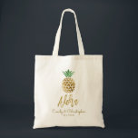 Tote Bag Aloha Tropical Hawaiian Pineapple Wedding Favorise<br><div class="desc">Sac en toile Mariage Aloha Tropical Hawaiian Pineapple Mariage Blanc et Faux Gold Foil pour un mariage Hawaii Destination. Ce sac peut être mis à jour avec le nom de l'Épouse et des Chambres ainsi que la date du mariage.</div>