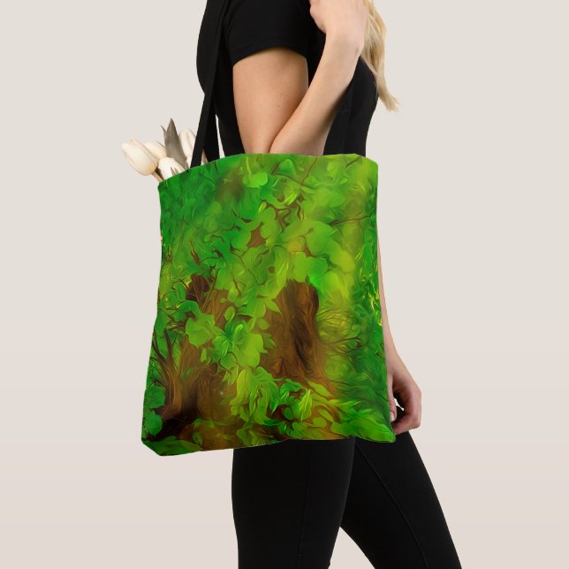 Tote Bag Ancienne Branche Épaisse Arbre Vert Et Soleil (De près)