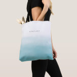 Tote Bag Aquarelle bleue Ombre<br><div class="desc">Ce sac fourre-tout spacieux est décoré d'un style de lave à l'aquarelle arrière - plan dans les tons bleu foncé. Personnalisez avec un nom ou un texte personnalisé.</div>