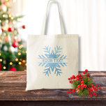 Tote Bag Aquarelle d'hiver Flambeau de neige personnalisé<br><div class="desc">Le sac fourre-tout de vacances d'hiver parfait pour tous vos cadeaux, équipement, livres et plus encore. Le design comprend votre texte personnalisé encadré par un flocon d'aquarelle hivernal. Parfait pour les cadeaux de Noël, d'hiver et de nouvelle année ou les événements spéciaux, les fêtes et les mariages d'hiver - il...</div>
