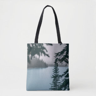TOTE BAG ARBRE VERT PRÈS DU CORPS D'EAU