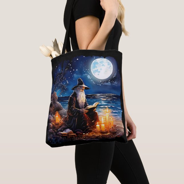 Tote Bag Assistant lecture d'un livre - Wicca Halloween 1 (De près)