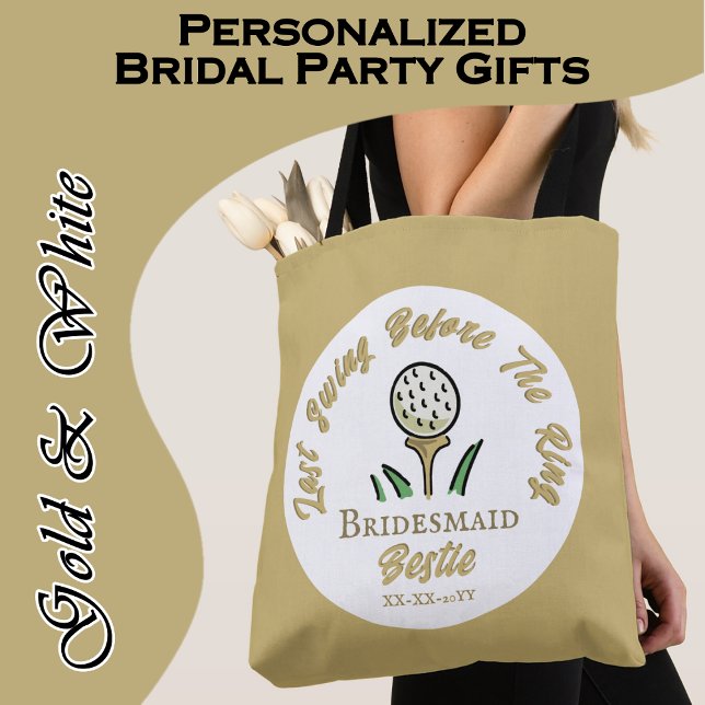 Tote Bag Bachelorette Golf Personnalisé Bridesmaid Gold (Super fun personalized bridal party tote bags for wedding weekend golf or a golfing bach party.)