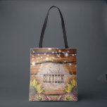 Tote Bag Barre Rustique Bois Chaîne Lumières Tournesols<br><div class="desc">Célébrez votre journée spéciale avec cette fourre-tout rustique en bois de grange avec des lampes à cordes et des tournesols.</div>