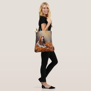 Tote Bag Basset Hound dans les feuilles d'automne qui tombe