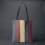 Tote Bag Bleu blanc rouge americana vintage personnalisé<br><div class="desc">Les rayures verticales audacieuses aux nuances du rouge,  du blanc et du bleu ont inspiré par les couleurs d'un drapeau américain vintage.  Personnalisez l'avant avec votre choix du texte nommé ou spécial.</div>