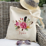 Tote Bag Boho floral et plumes Bridesmaid Personnalisé<br><div class="desc">Découvrez plus de 200 styles de sacs fourre-tout mariages populaires de la collection "Sacs fourre-tout Mariages" de notre boutique ! Cliquez sur "Edit Design" pour customiser plus loin. Vous pouvez changer la taille de police, la couleur de police et plus ! sacs fourre-tout mariages, sacs fourre-tout mariage, sacs fourre-tout floraux,...</div>