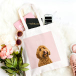 Tote Bag Boîtier téléphonique Pastel Rose personnalisé avec<br><div class="desc">Portez votre amour pour votre ami fureur partout où vous allez avec ce sac fourre-tout rose pastel personnalisé. Doté d'une photo de votre chien bien-aimé et de son nom, ce fourre-tout allie style et fonctionnalité. Fabriqué en tissu durable et léger, il est parfait pour un usage quotidien, que vous soyez...</div>