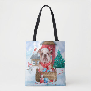 Tote Bag Bouledogue anglais dans la maison de Noël enneigée