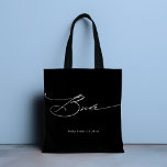 Tote Bag Bride Modern Elegant Script Mariage Nom personnali<br><div class="desc">Bride Modern Elegant Script Typography Mariage Custom Name Sac fourre-tout présente le texte simple "Bride" dans une élégante typographie de script de calligraphie blanche moderne. Personnalisé avec votre nom personnalisé et votre date de mariage. Parfait pour la mariée pour une douche nuptiale ou un jour de mariage. Conçu par Evco...</div>