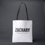 Tote Bag Cadeaux pour garçons d'honneur Mariage masculin Té<br><div class="desc">Ce sac fourre-tout élégant pour garçon d'honneur comporte le nom, le titre et la date des garçons d'honneur écrits dans une typographie minimaliste audacieuse. Ajoutez simplement les noms des garçons d'honneur, leur titre et la date dans la section de personnalisation pour créer vos propres cadeaux de mariage. Bien que présenté...</div>