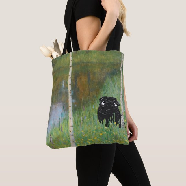 Tote Bag Carlin chien mignon Gustav Klimt Forest AOP (De près)