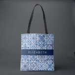 Tote Bag Carreaux méditerranéens, Portugais, Azulejo, Votre<br><div class="desc">Motif élégante,  élégante et raffinée avec carrelage méditerranéen bleu et blanc. Un cadeau moderne et tendance,  parfait pour les amoureux de l'Azulejo dans votre vie. Personnalisez en ajoutant votre nom,  votre pseudonyme,  votre monogramme ou vos initiales.</div>