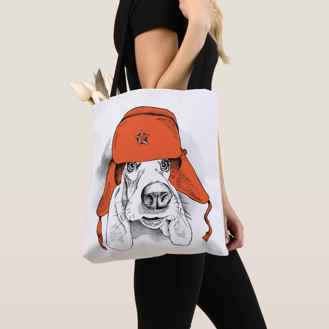 Tote Bag Casquette rouge de Basset Hound | Ushanka (De près)