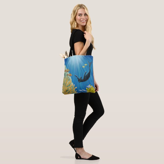 Tote Bag Cat Mermaid (Sur le modèle)
