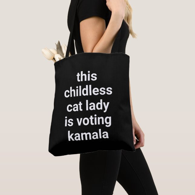 Tote Bag Cette dame de chat sans enfant vote le kamala text (De près)