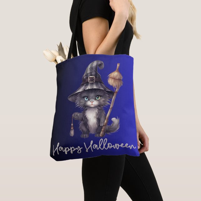 Tote Bag Chapeau de sorcière de chat noir Balai Bleu Joyeux (De près)