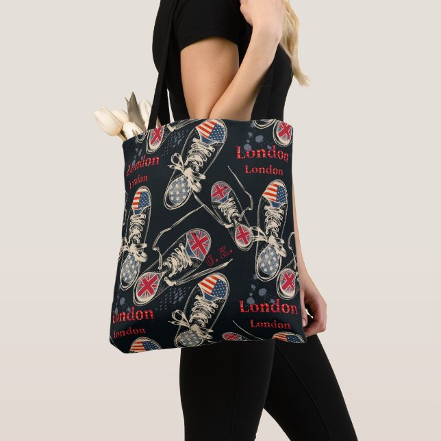 Tote Bag Chaussures de sport motif mode  (De près)