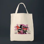 Tote Bag Chibi Harley Quinn & Chibi Catwoman Avec Chats<br><div class="desc">Regardez Chibi Catwoman jouer avec trois chatons blancs avec Chibi Harley Quinn qui attend impatiemment à côté d'elle.</div>