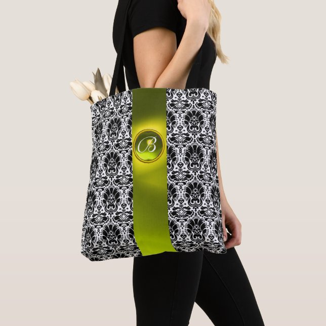 TOTE BAG CHIC BLACK WHITE DAMASK, MONOGRAMME JAUNE EN PIERR (De près)