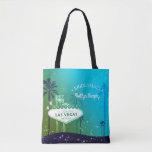 Tote Bag Chic Las Vegas Mariage Bridesmaid Cadeau<br><div class="desc">Belle illustration du panneau de Las Vegas, palmiers, étoiles scintillantes et arrière - plan bleu cyan conçu sur des sacs-cadeaux personnalisés Bridesmaids. Gardez votre saké parfait pour votre mariage à thème Las Vegas, douche nuptiale, fête d'anniversaire, fiançailles ou fête de bachelorette. (Vous pouvez trouver les essentiels et les faveurs mariages...</div>