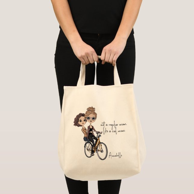 Tote Bag Chic Maman/Fille à vélo Dessin ‘Maman Cool’ (Devant (produit))
