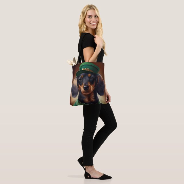 Tote Bag Chien teckel en tenue de la Saint-Patrick (Sur le modèle)