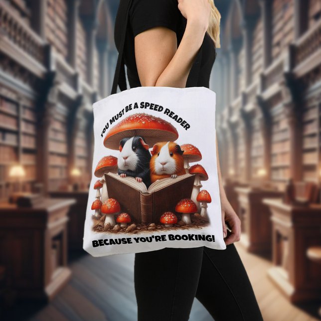 Tote Bag Chiens De Guinée Drôle À Lire Sous Champignons Rou (Guinea Pigs Reading Under Red Mushrooms All-Over-Print Tote Cover Photo)