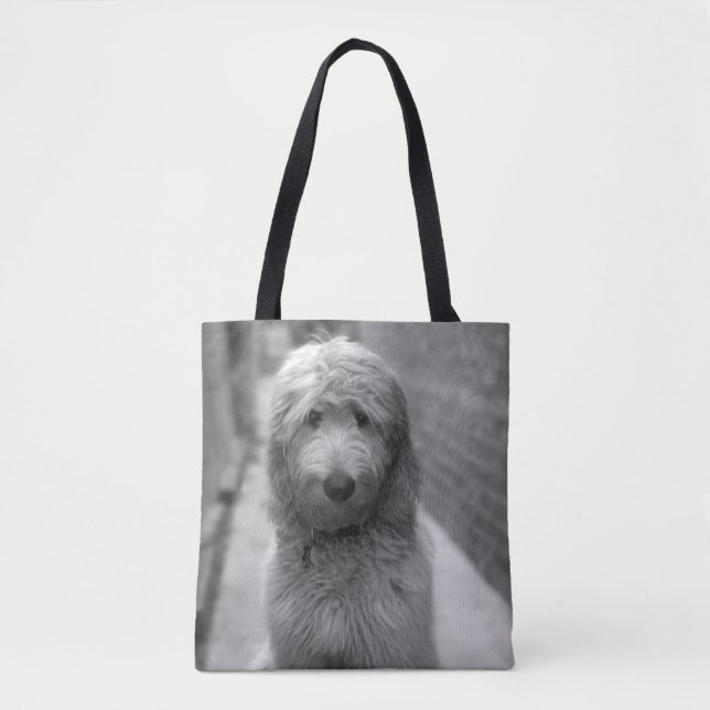 Tote Bag Chiot De Goldendoodle En Jardin (Devant)