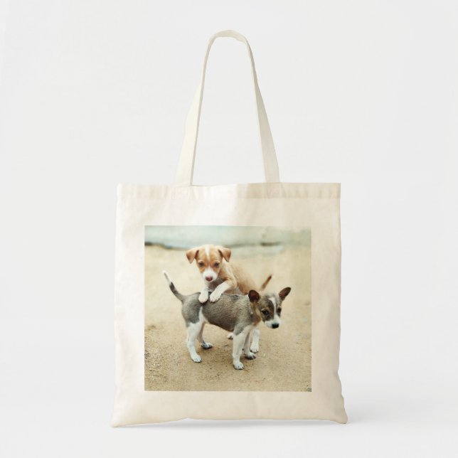 Tote Bag Chiots mignons jouant sur la plage (Devant)