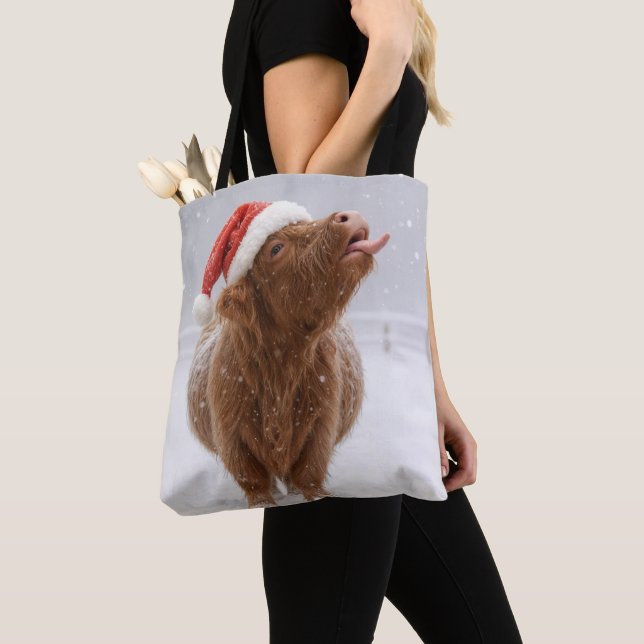Tote Bag Christmas Highland Cow Catching Snowflakes (De près)